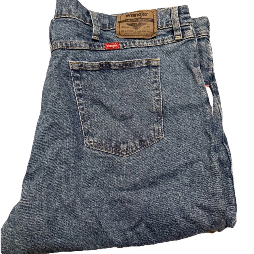 Wrangler Men’s Blue Jeans Size 44x30 Regular Fit New With Tags
